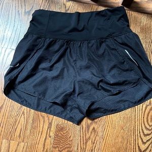 All in motion shorts